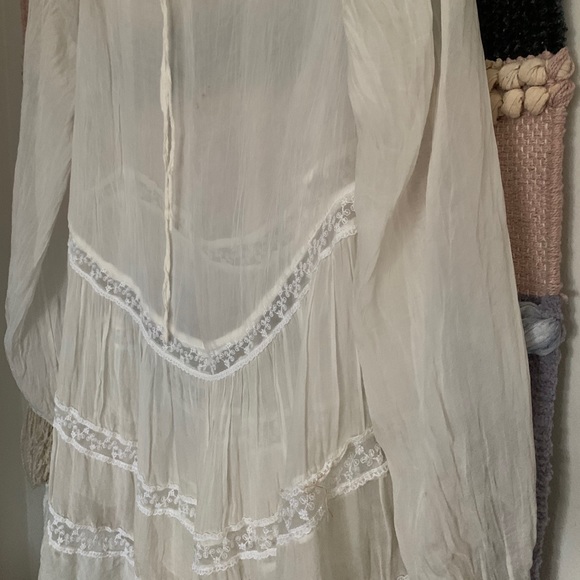 Blouse - Picture 2 of 2